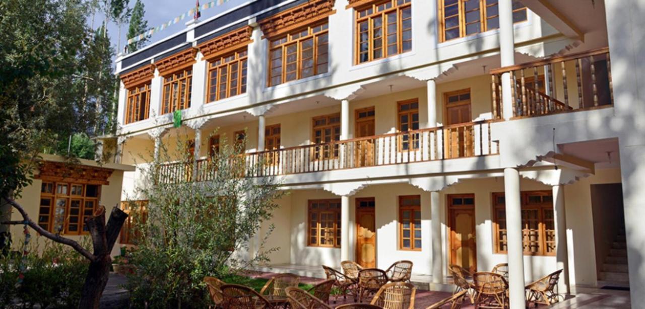 Barath Hotel & Guest House Leh Eksteriør billede