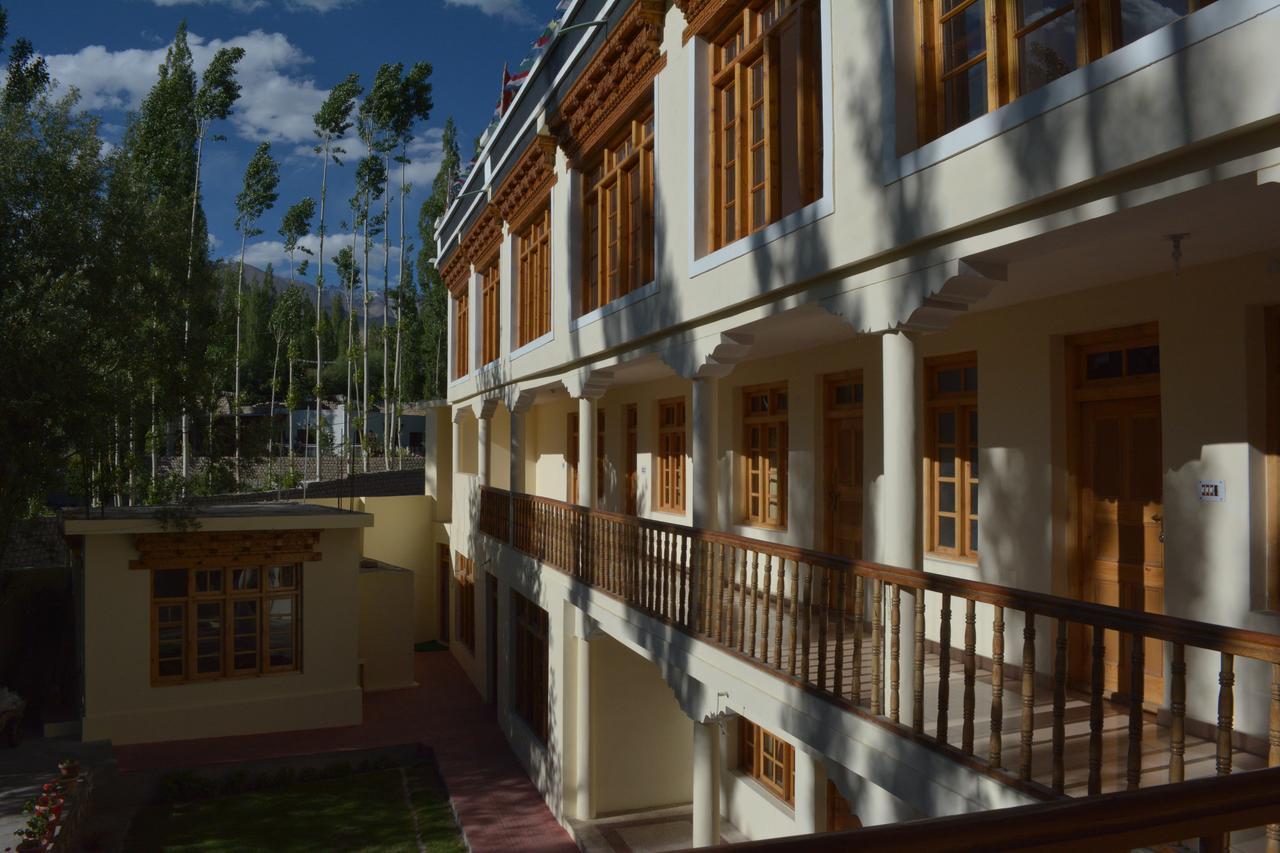Barath Hotel & Guest House Leh Eksteriør billede
